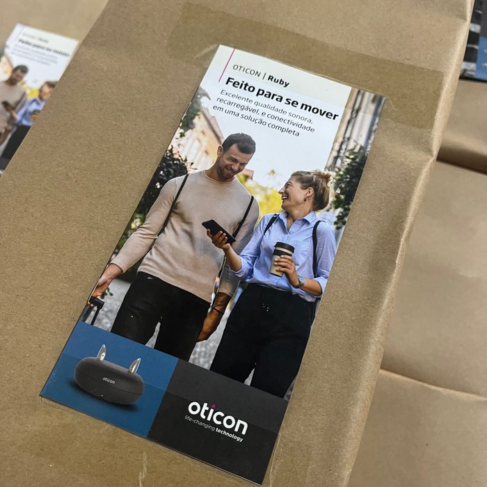 Cartão de visita impresso em alta qualidade